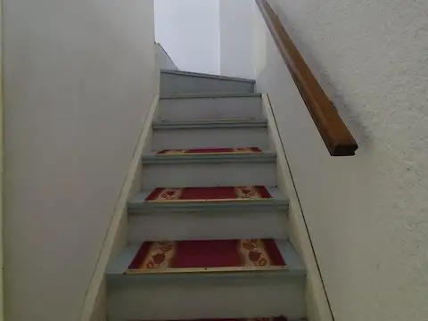 OFICINA A MEDIA CUADRA DE LA PLAZA DE ESCOBAR