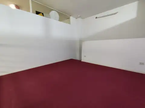 Oficina 2 ambientes con 2 baños