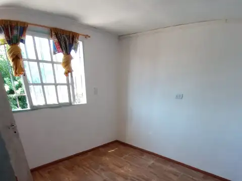 Casa en Alquiler en San Justo, $ 900.000