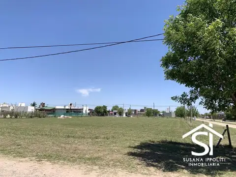 Av. Los Nogales & El Palenque al 100