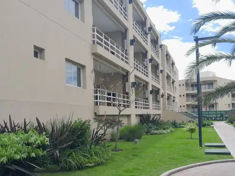 Departamento en Venta en El Reparo Pilar, USD 170.000