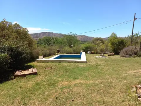 Casa a la venta en Villa Parque Siquiman. (C231)