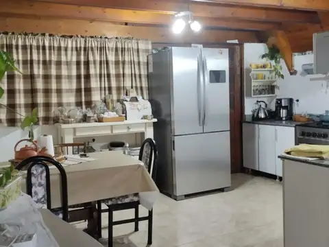 Casa 5 ambientes con 2 baños