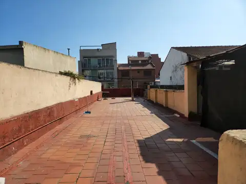 PH al Frente con Local Comercial