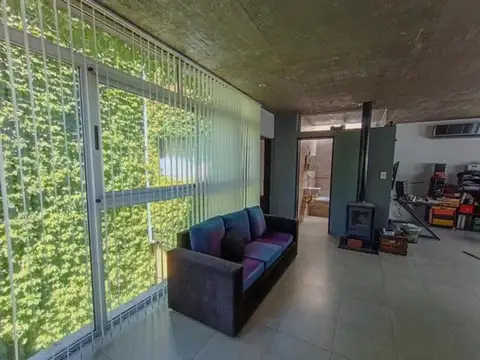 CASA VENTA LA PLATA 1 DORMITORIO TERRAZA