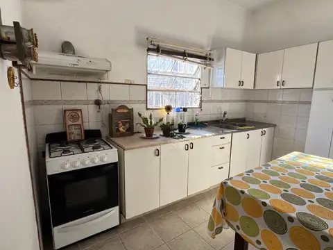 Casa 5 ambientes con 1 baño