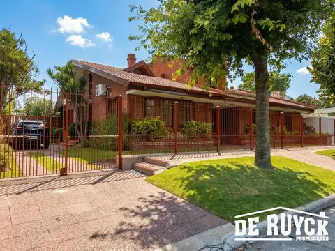 Casa en Venta en Barrio Parque Calchaqui, USD 229.000