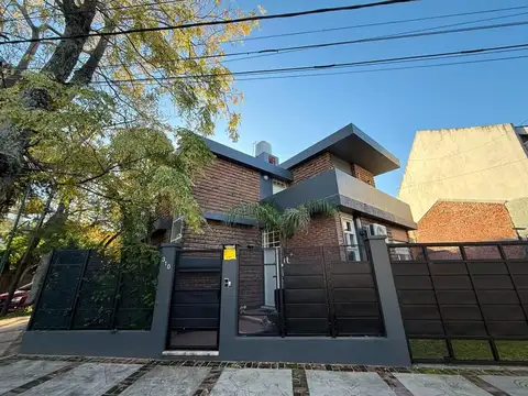 ESPECTACULAR CASA REFACCIONADA EN MARTINEZ