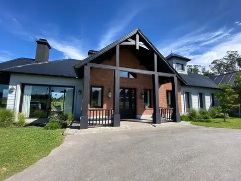 Av. Jorge Newbery 3000