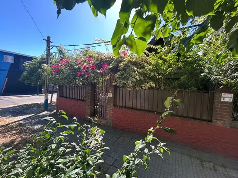 VENTA CASA 2 DOMITORIOS EN LA BLANQUEADA