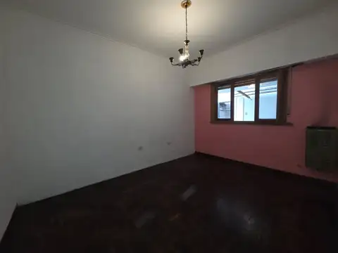 Depto Tipo Casa en Venta 50 años