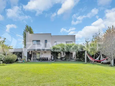 Casa en venta en Las Liebres 6 ambientes - NUEVO VALOR