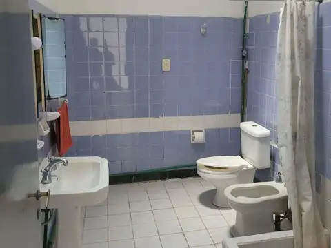 Depto Tipo Casa en Alquiler 50 años