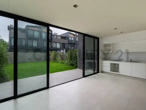 Intendente Becco 2300, Piso 0