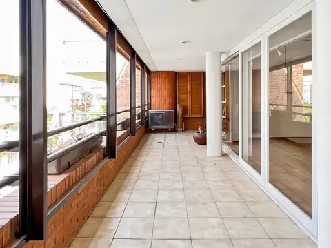 Departamento en Alquiler con 1 cocheras