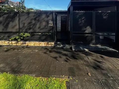 Warnes 851. Alberdi. A1 cuadra de Bv. Rondeau. Apta credito