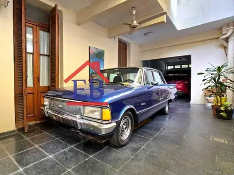 Casa 11 ambientes con 5 baños