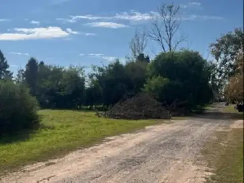 Importante terreno en Playa Mansa Amplia Financiación