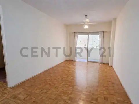 VENTA DEPARTAMENTO 2 AMBIENTES CON BALCÓN