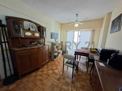 VENTA DEPARTAMENTO 2 AMBIENTES CON BALCÓN