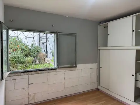 PH 4 AMBIENTES VENTA BERAZATEGUI CON PATIO