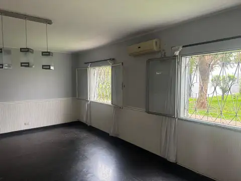 PH 4 AMBIENTES VENTA BERAZATEGUI CON PATIO
