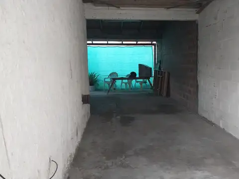 Venta Casa 3 amb. a 1 cuadra de Irigoin