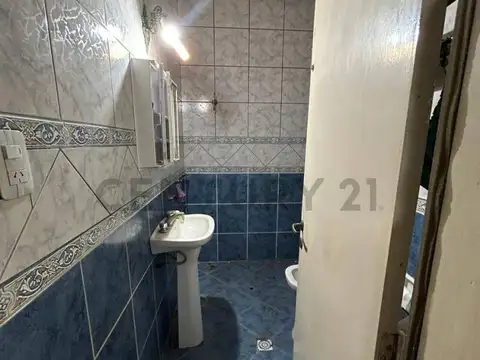 Casa 4 ambientes con 1 baño