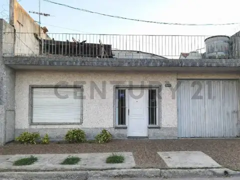 VENTA CASA 3 AMBIENTES + GALPON QUILMES OESTE