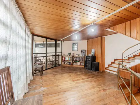 Casa 5 ambientes con 4 baños