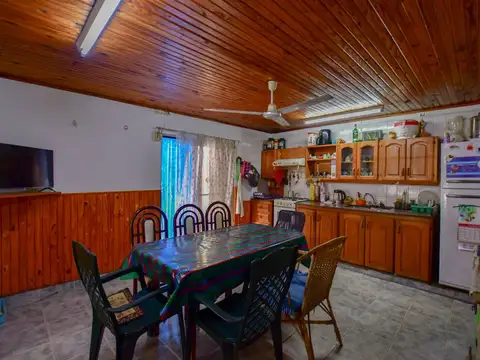 Casa 6 ambientes con 1 baño