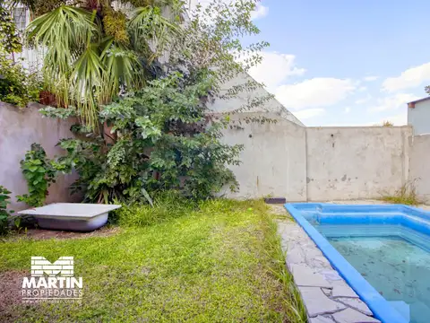 Casa en venta en Martinez 3 amb con jardín, pileta y cochera
