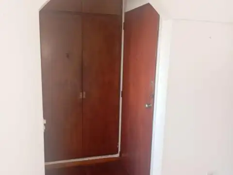 DEPARTAMENTO 3 AMBIENTES TERCER PISO CON BALCON AL FTE