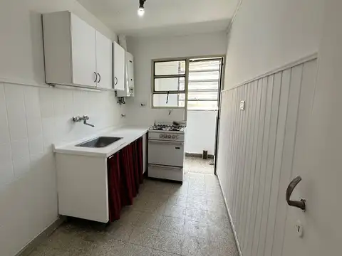 Venta depto 4 amb frente, balcón OLIVOS
