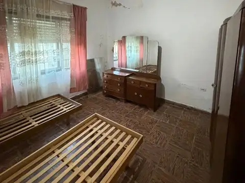Depto Tipo Casa en Venta 49 años