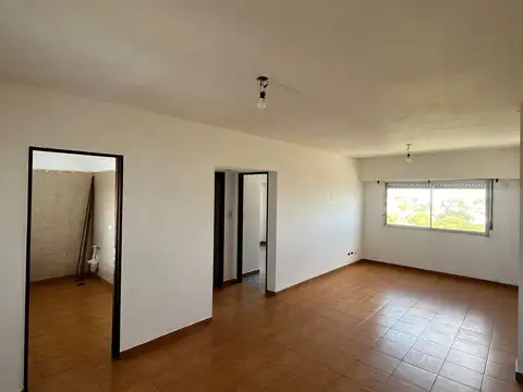 Caseros 2400, Piso 10