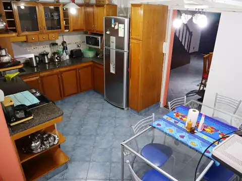 Hermosa duplex 5 ambientes con cochera cubierta en San Andres