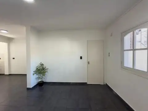 Depto Tipo Casa 2 ambientes con 1 baño