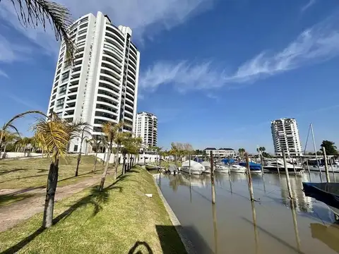 MARINAS GOLF Agustín M. García Av. al 5300