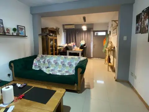 Depto Tipo Casa en Venta de 3 ambientes
