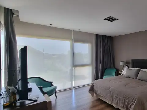 Casa 5 ambientes con 4 baños