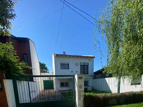 CASA EN VENTA EN RINGUELET