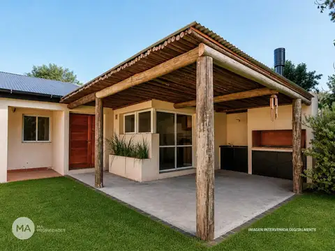 Casa 2 Dormitorios con jardín y piscina - Bordabehere 2500 - Funes | Venta