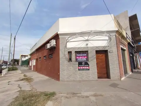 Excelente local en esquina en Quilmes