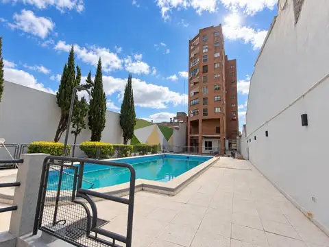 Hipólito Yrigoyen 175 , Piso 4