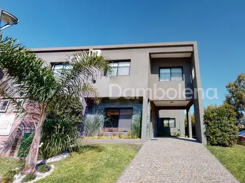 Casa  en Venta,  Maria Eugenia (Paso del Rey), Moreno