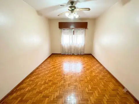 Depto Tipo Casa en Venta en Parque Avellaneda, USD 105.000