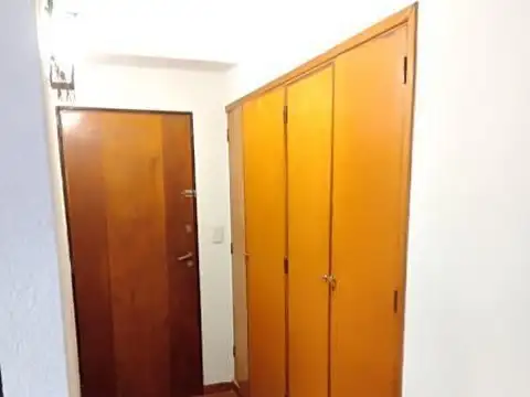 Calle 301 100, Piso 1