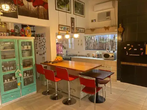 Casa 6 ambientes con 3 baños
