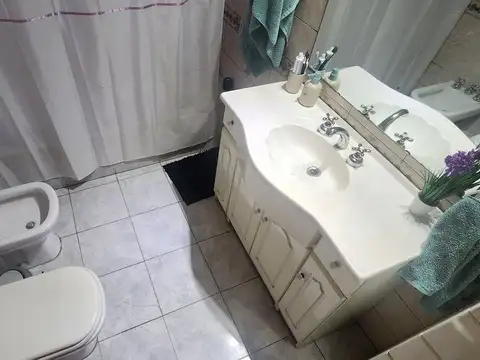 Depto Tipo Casa en Venta con 1 cocheras
